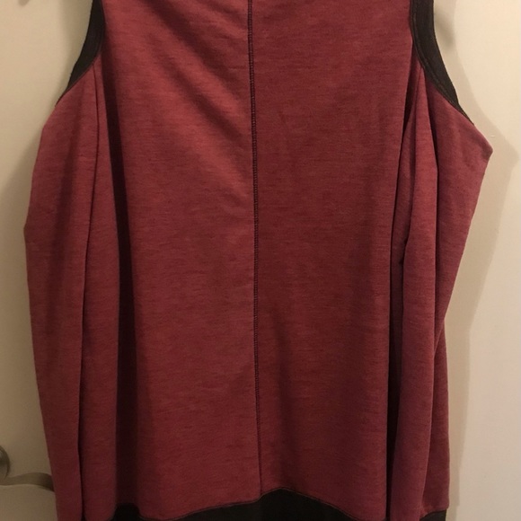 Women’s size Large open shoulder long sleeve top mauve wine color Vine & Love - Picture 6 of 6